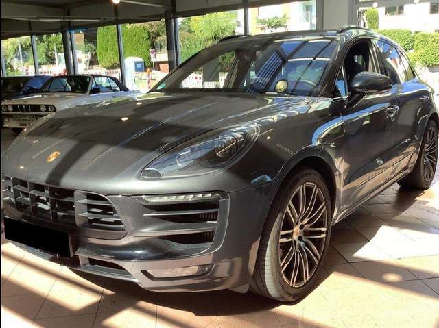 Imagine Porsche Macan GTS PDK