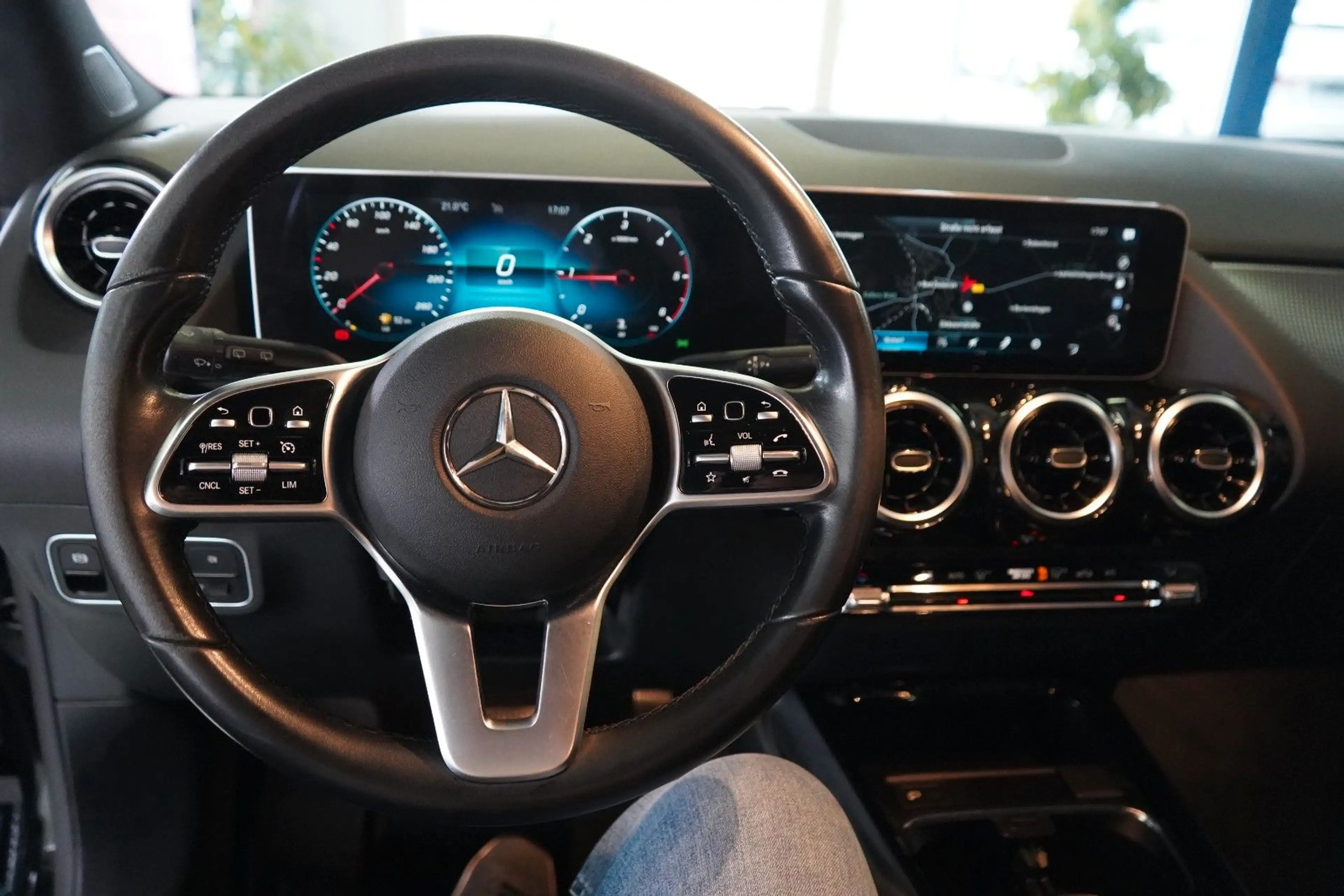 Mercedes-Benz B 180 d AUTOMATIK / XENON / NAVI / TEIL-LEDER — photo 12