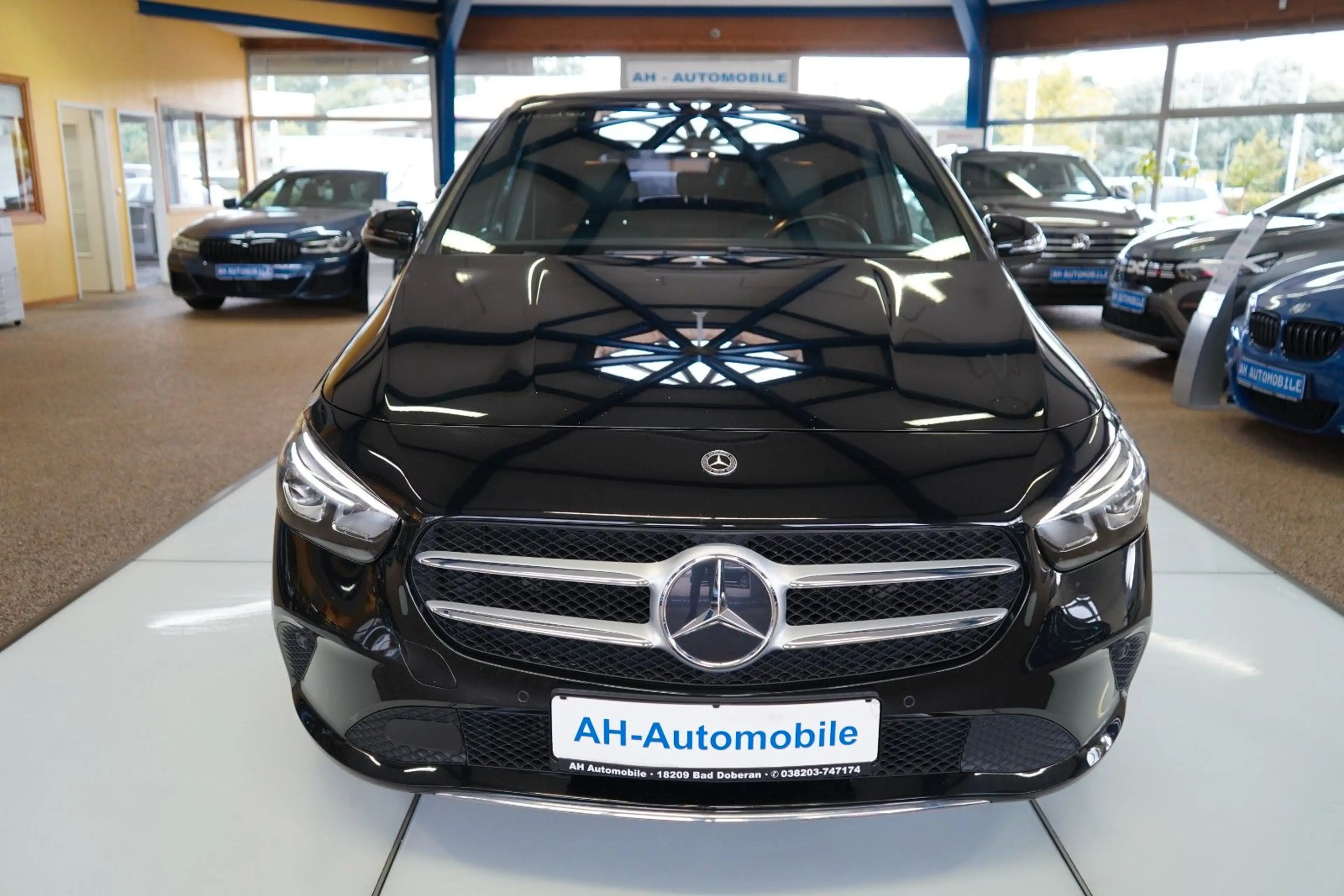 Mercedes-Benz B 180 d AUTOMATIK / XENON / NAVI / TEIL-LEDER — photo 5