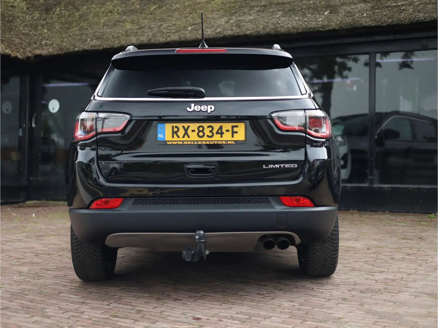 Jeep Compass 1.4 MultiAir Opening Edition Plus Premium geluidsi Zwart - 2