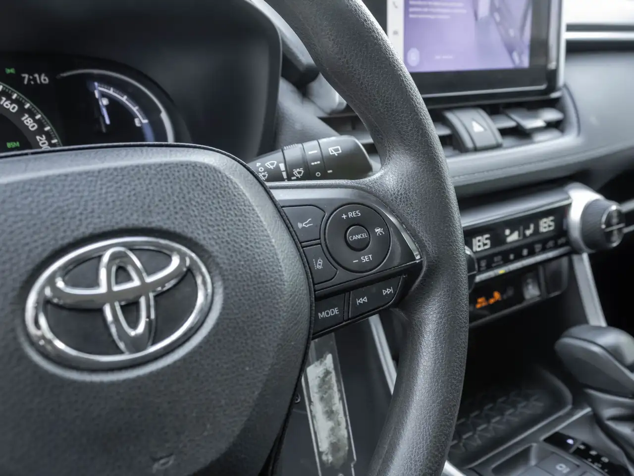 Toyota RAV 4 снимка Toyota RAV 4