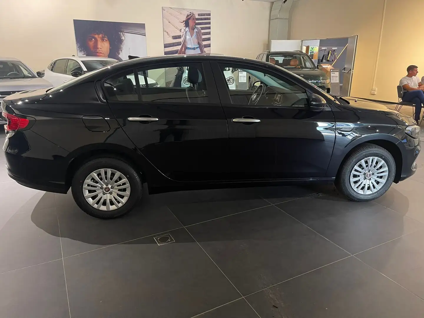 Fiat Tipo 1.6 130cv Ds SedanTipo Noir - 2