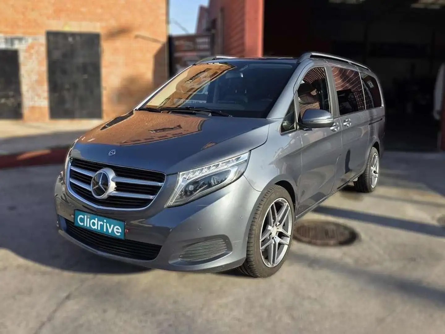 Mercedes-Benz V 220 220CDI Compacto Avantgarde 7GT Gris - 2