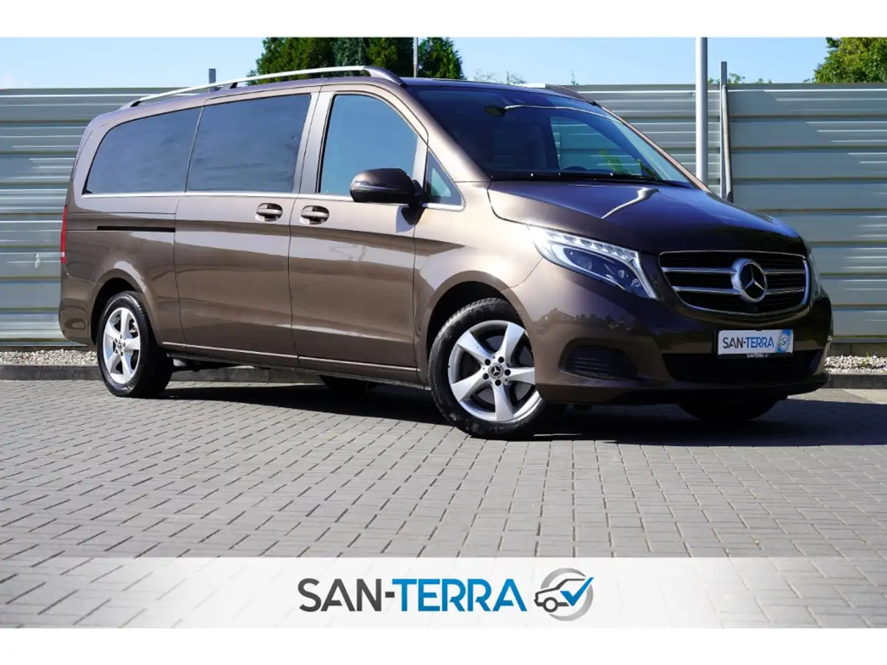2018 Mercedes-Benz V 250 AVANTGARDE EXTRALANG LEDER*360-KAMERA*SHZ*KLIMAAUT, photograph 2