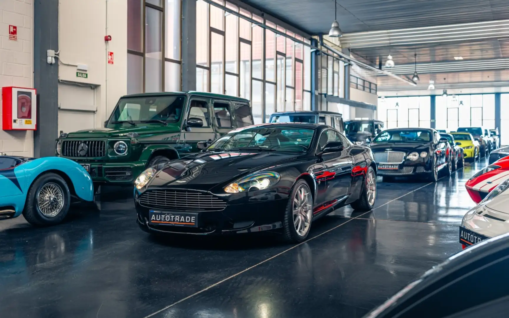 Aston Martin DB9 Touchtronic2 Negro - 1