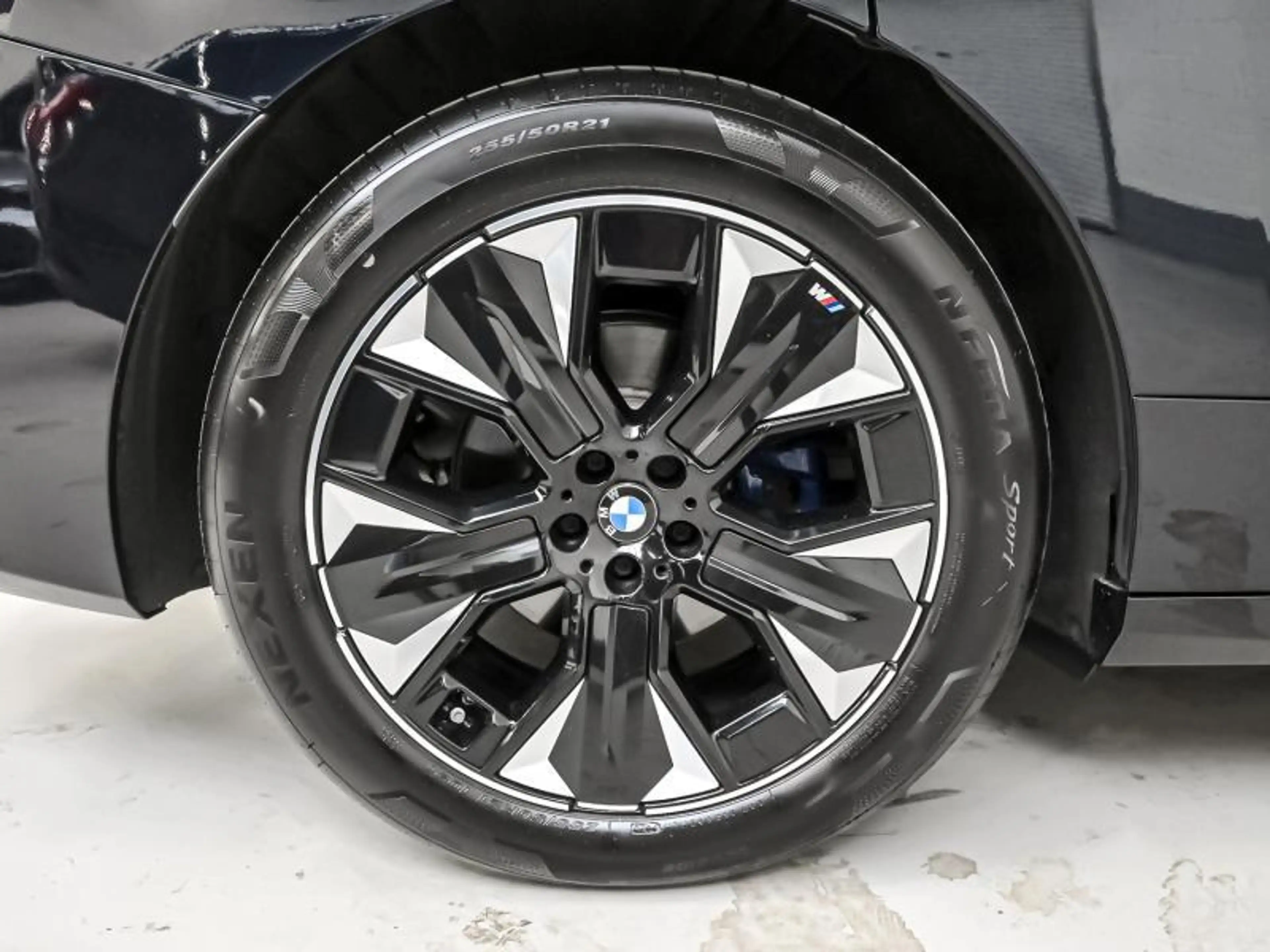 BMW iX xDrive45-M Pack-Sky Lounge-Trekhaak-Harman — photo 8