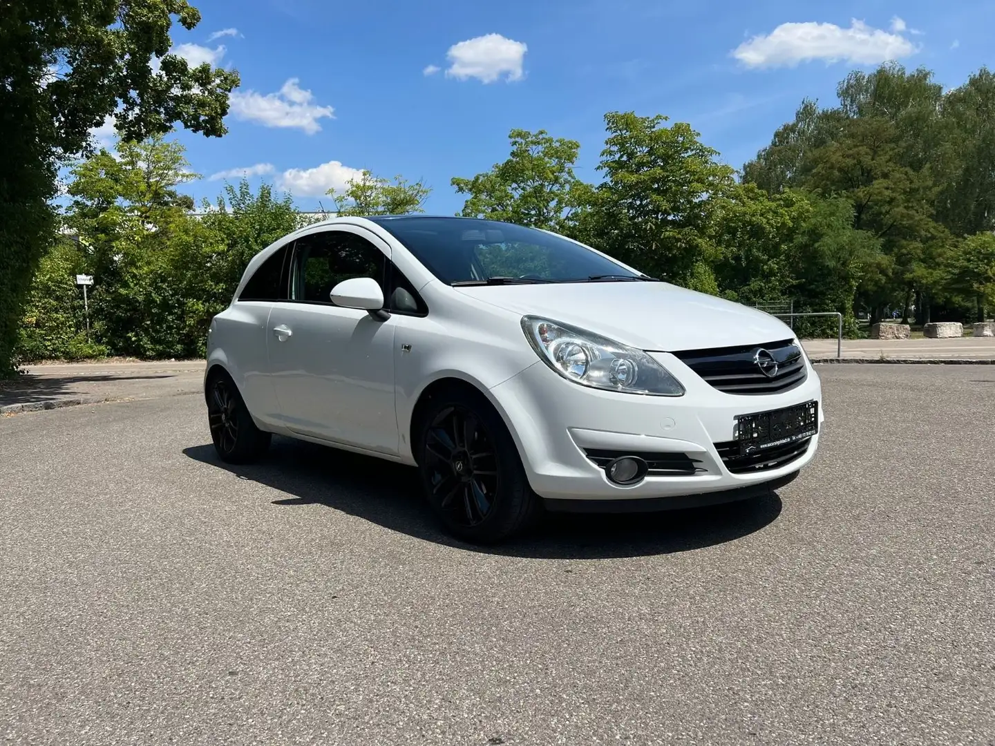 Opel Corsa D Color Edition Pano Klima Radio Wit - 1