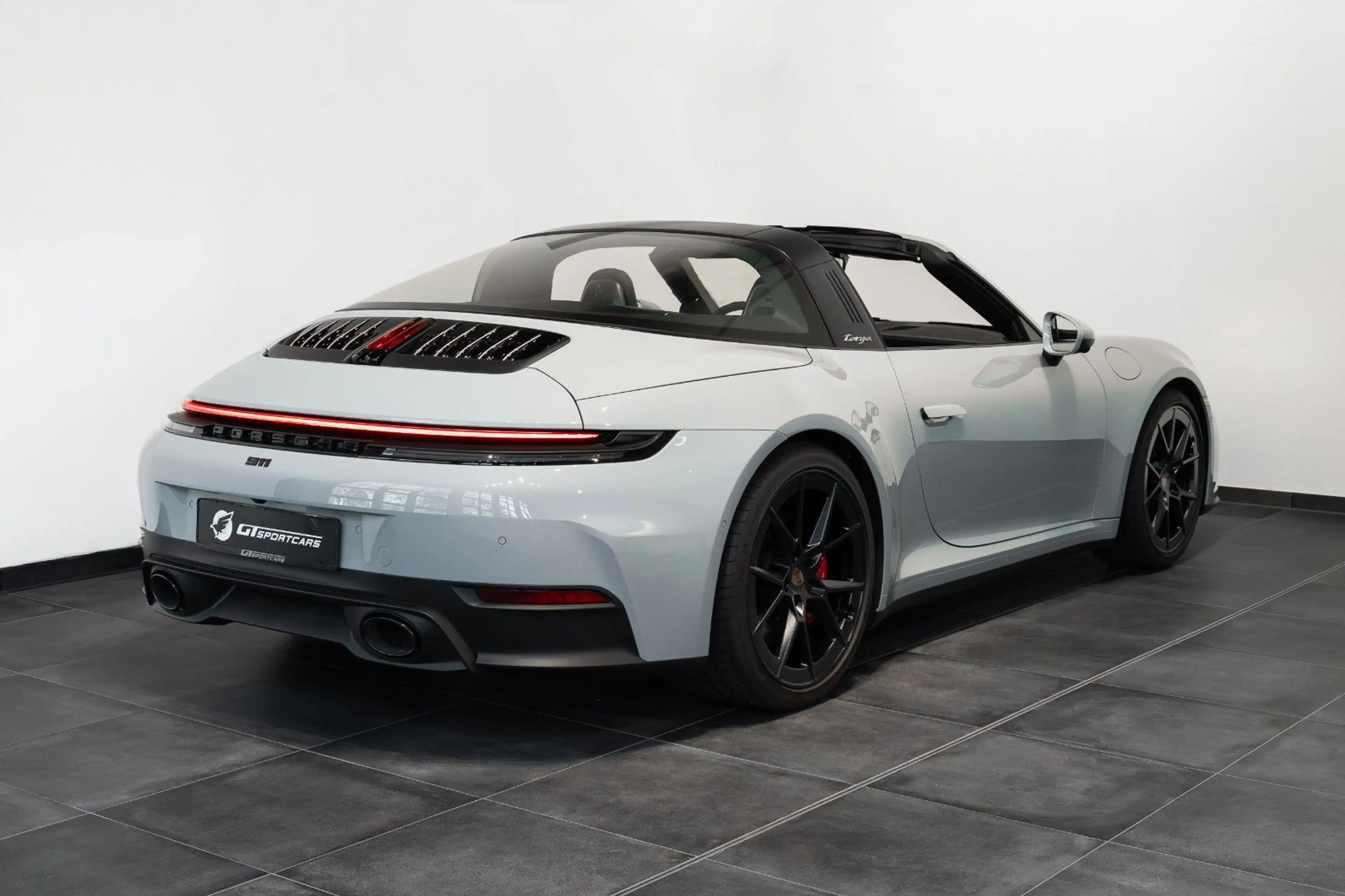 Porsche 992 Targa 4S SportAga I BOSE I 360° I Shadegreen — photo 8