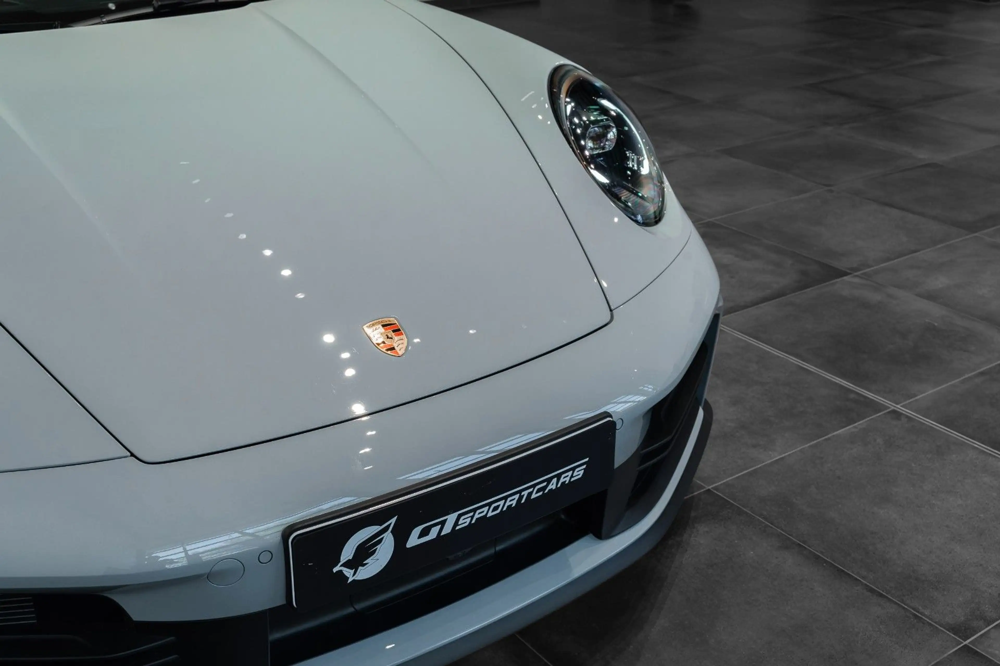 Porsche 992 Targa 4S SportAga I BOSE I 360° I Shadegreen — photo 5