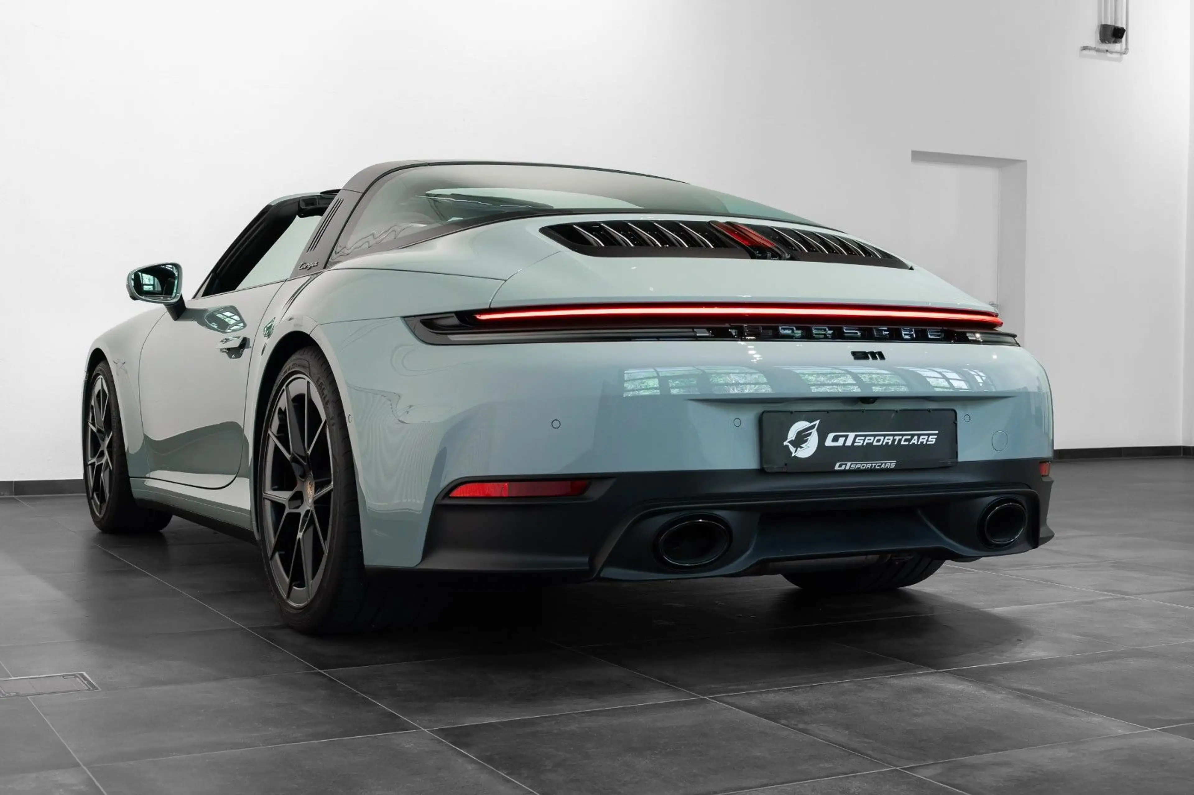 Porsche 992 Targa 4S SportAga I BOSE I 360° I Shadegreen — photo 9