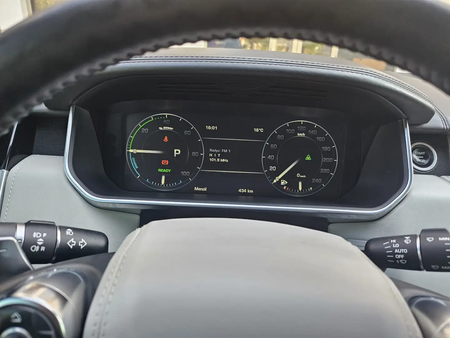 Land Rover Range Rover Range Rover SDV6 Hybrid SVAutobiography Schwarz - 2