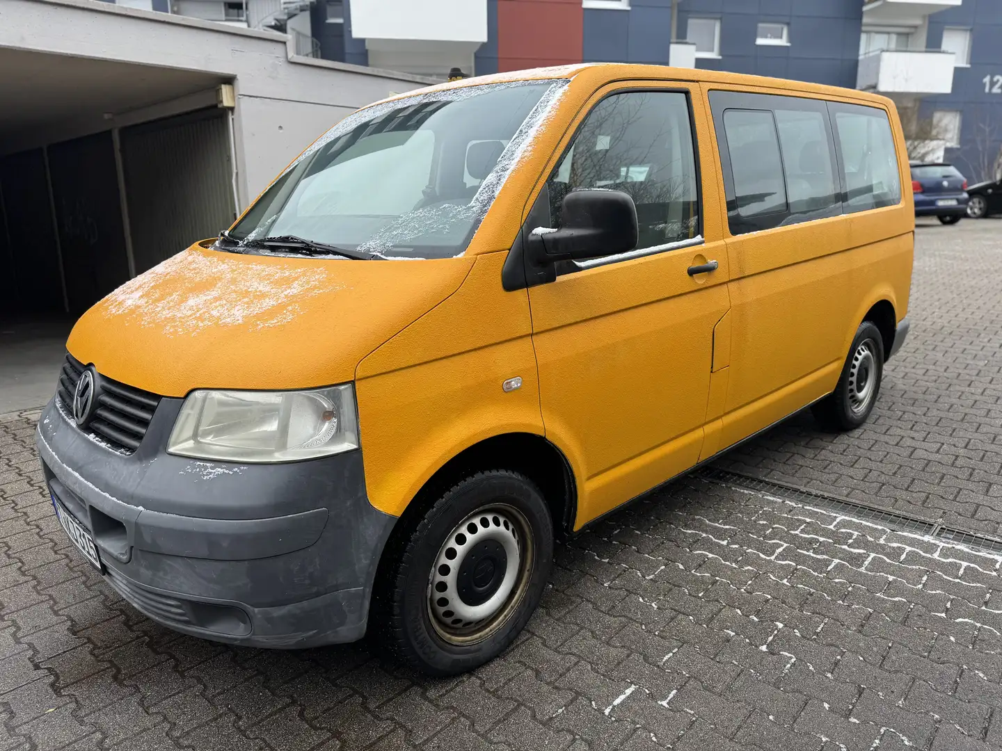 Volkswagen T5 Multivan 4MOTION DPF Concert Orange - 2