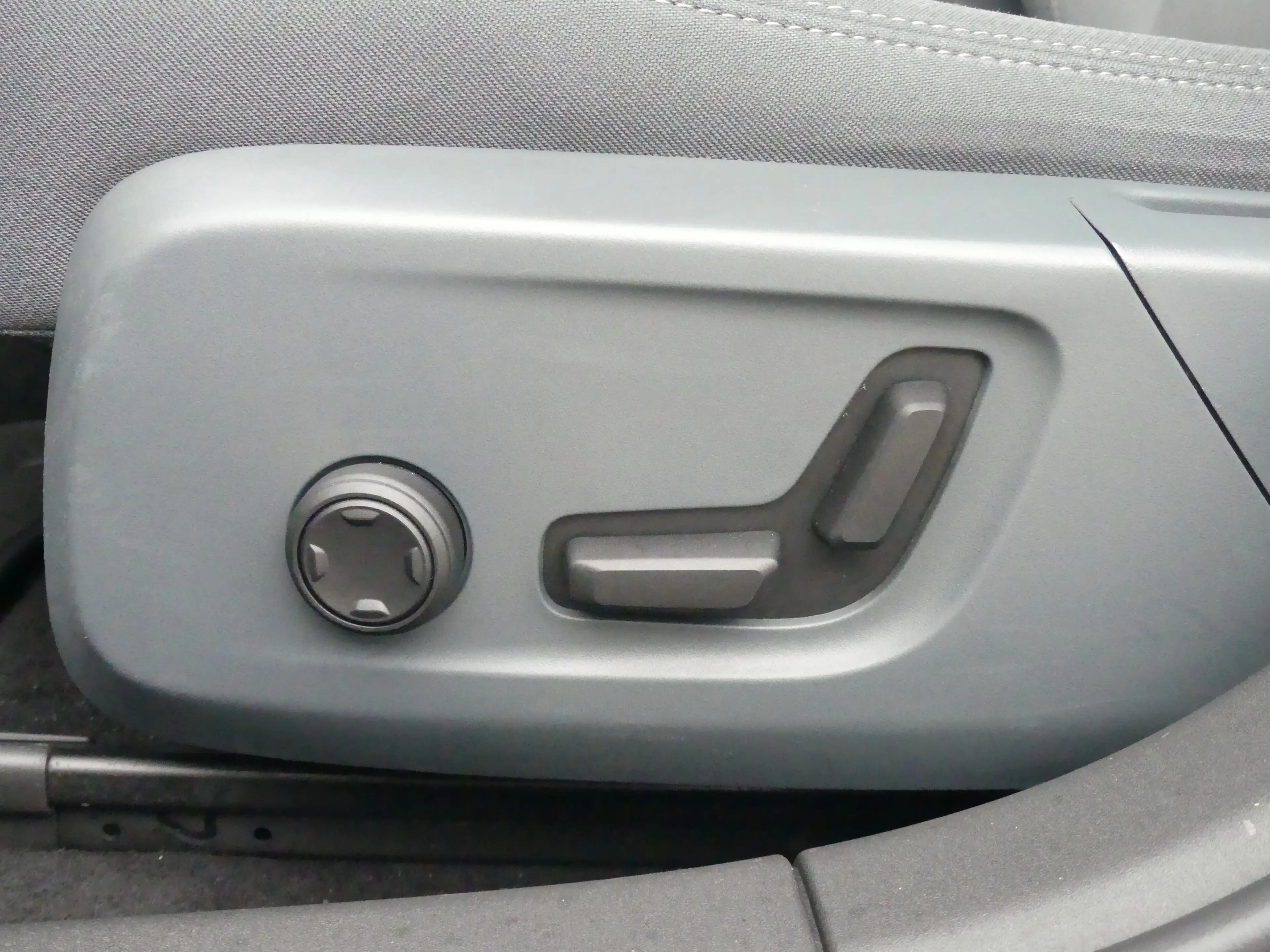 Polestar 2 Long Range Dual Motor Launch Edition 78kWh | SOH 9 — photo 34