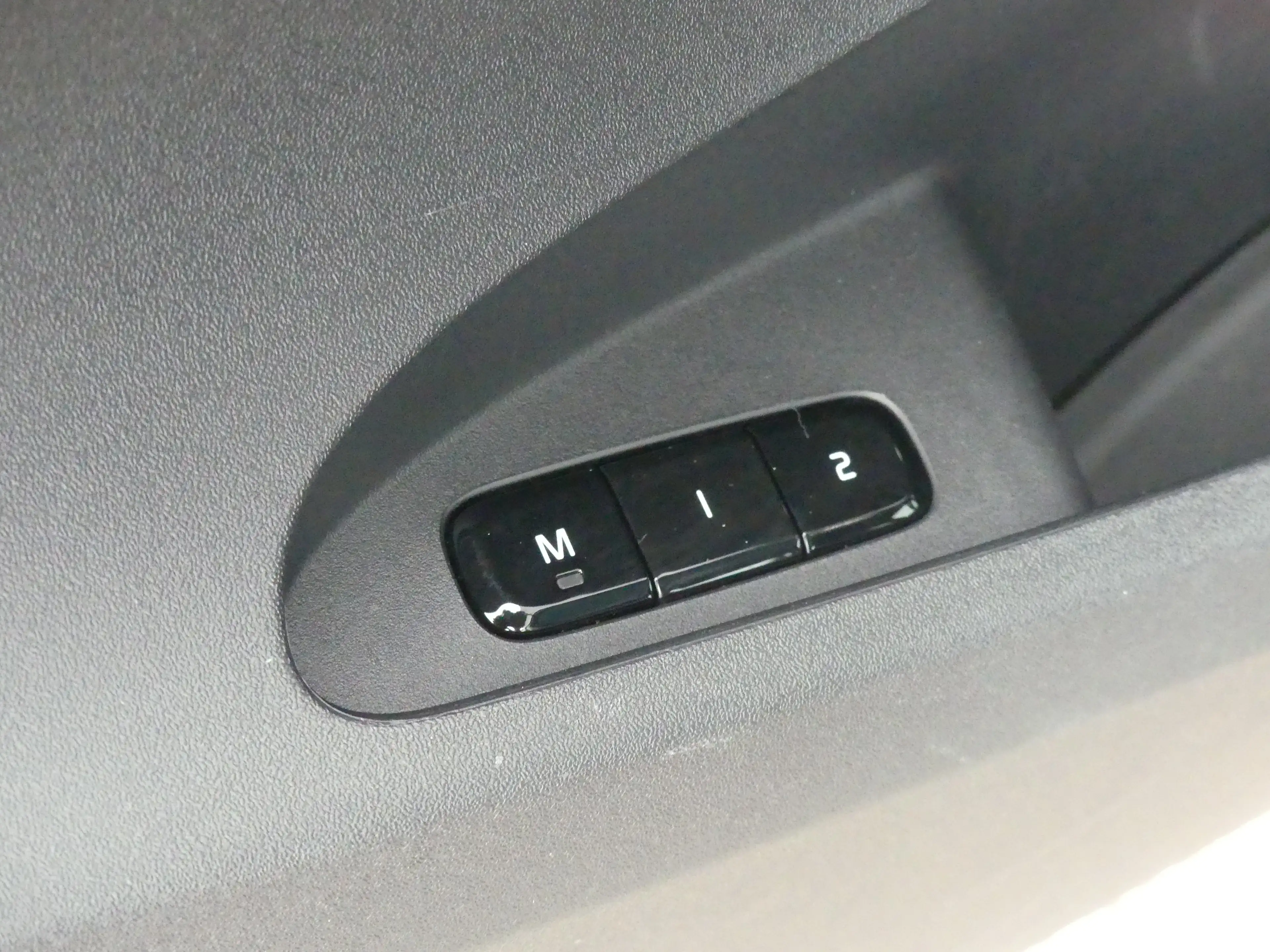 Polestar 2 Long Range Dual Motor Launch Edition 78kWh | SOH 9 — photo 35