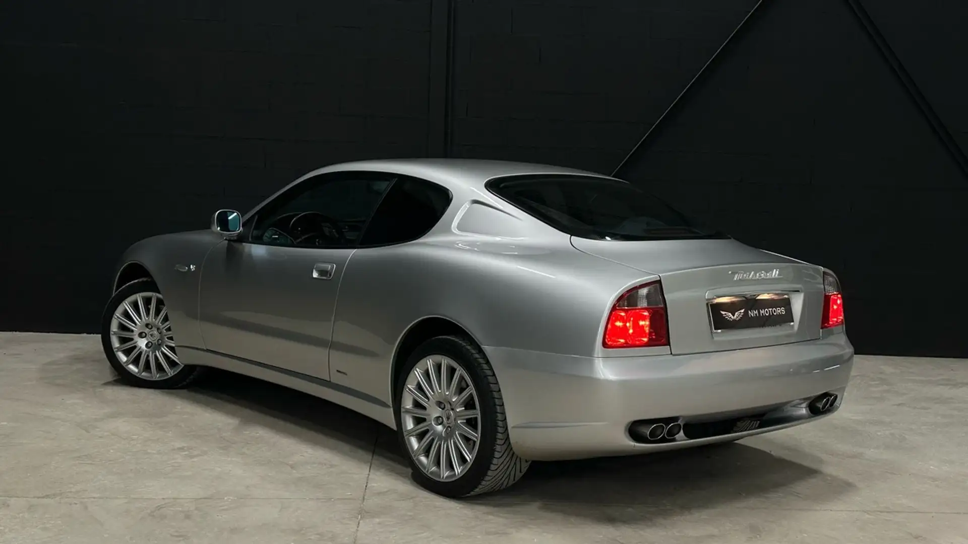 Maserati 4200 V8 390 CV Gris - 2
