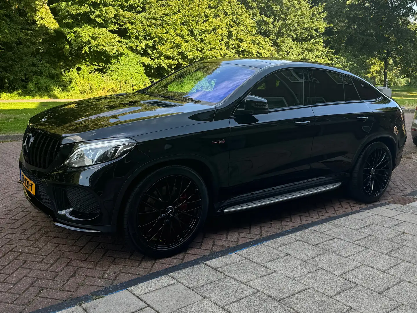 Mercedes-Benz GLE 43 AMG GLE 43 AMG 4MATIC Fekete - 2