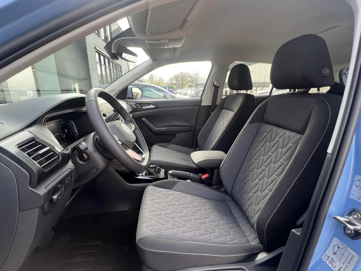 Volkswagen T-Cross 1.0 TSI Life Edition 110 PK Automaat | Camera | Ap Blauw - 2