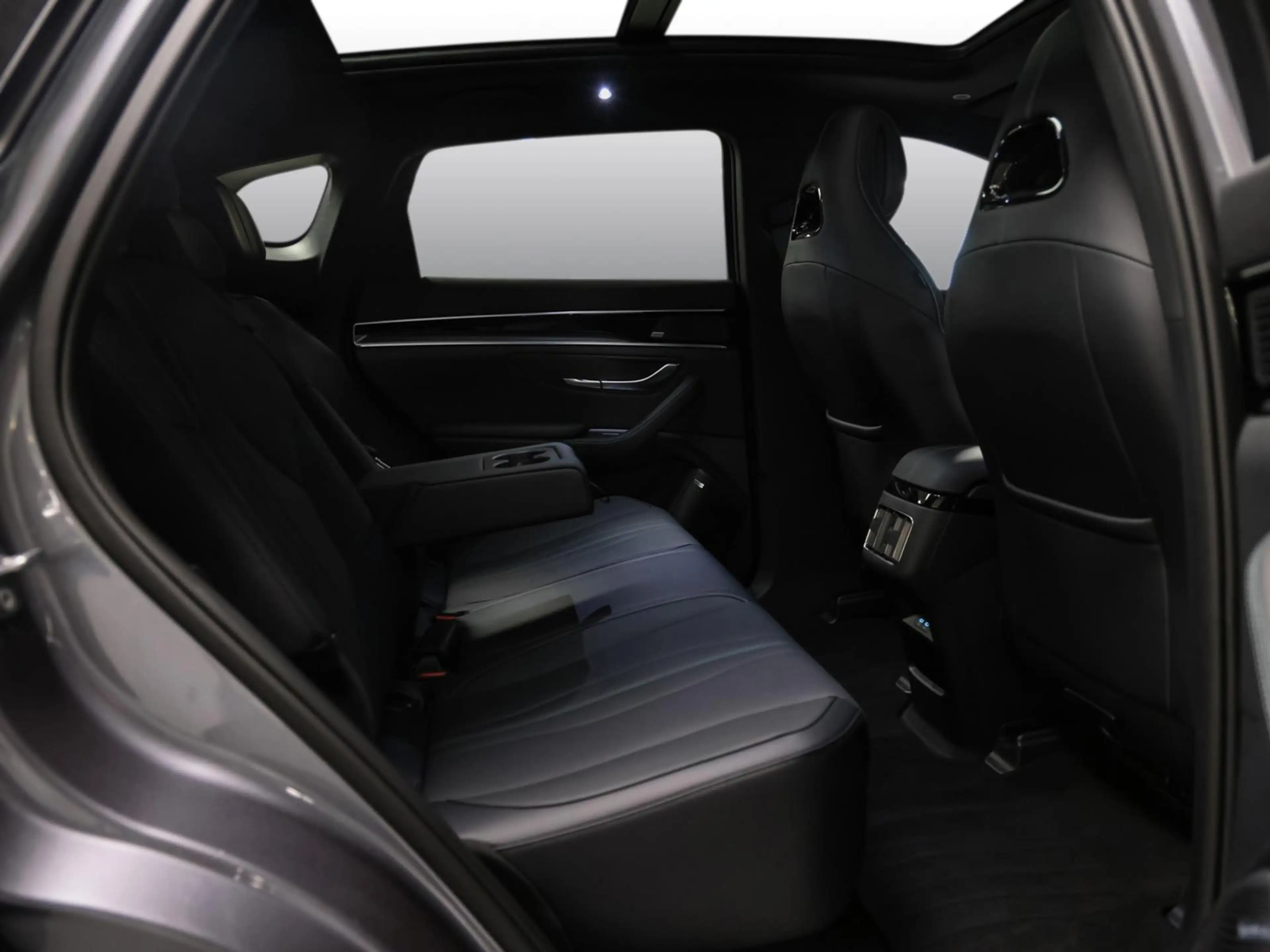 BYD Seal U PHEV Boost LEDER SD NAVI SHZ PDC KLIMA BT — photo 4