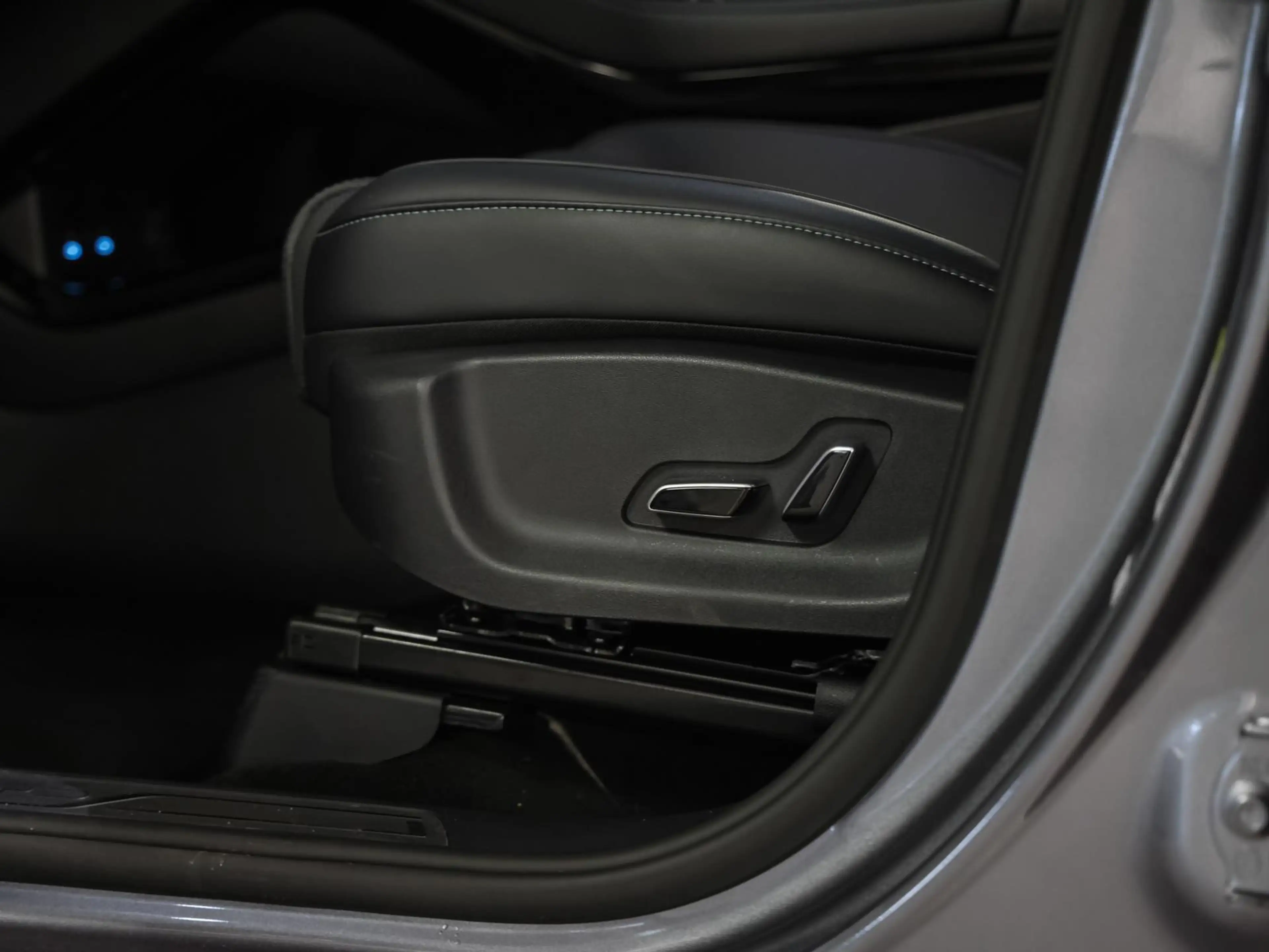 BYD Seal U PHEV Boost LEDER SD NAVI SHZ PDC KLIMA BT — photo 14