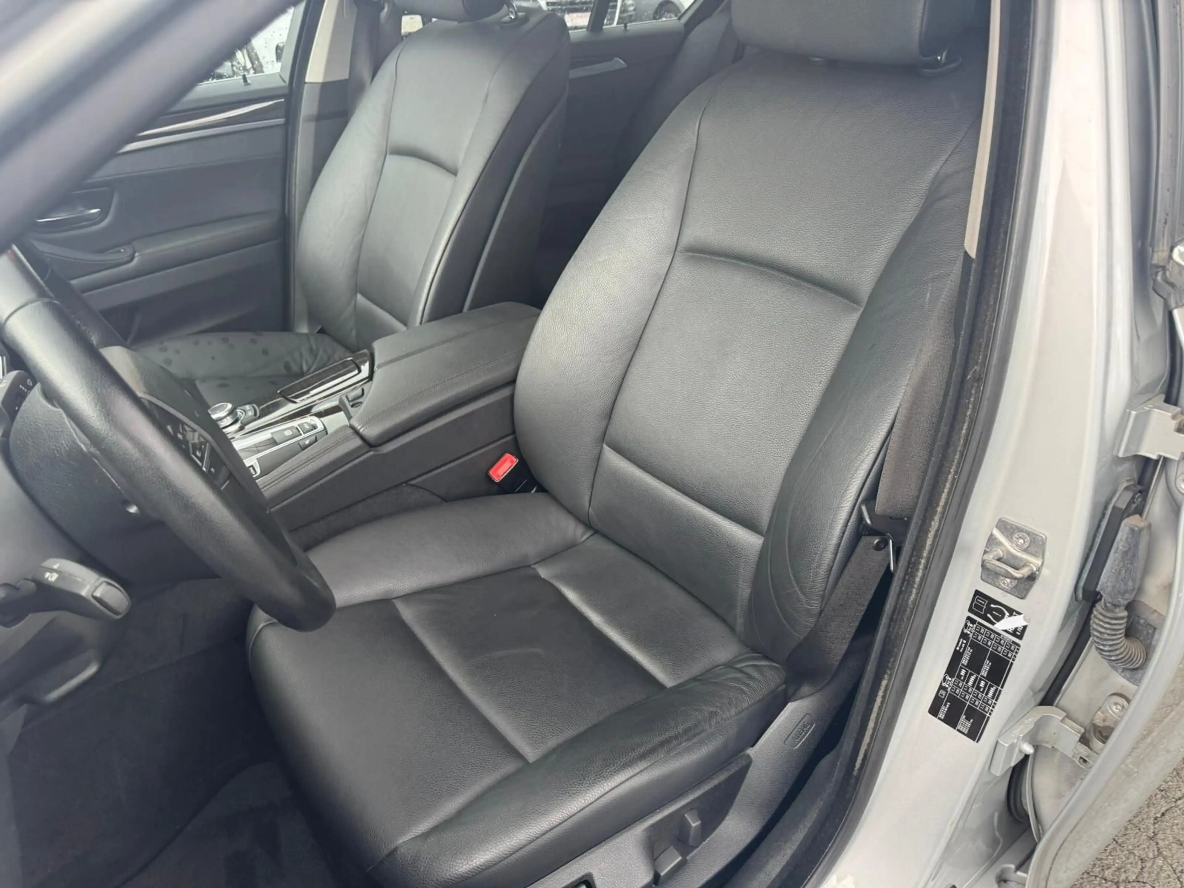 BMW 528 5 Limousine 528 i — photo 12