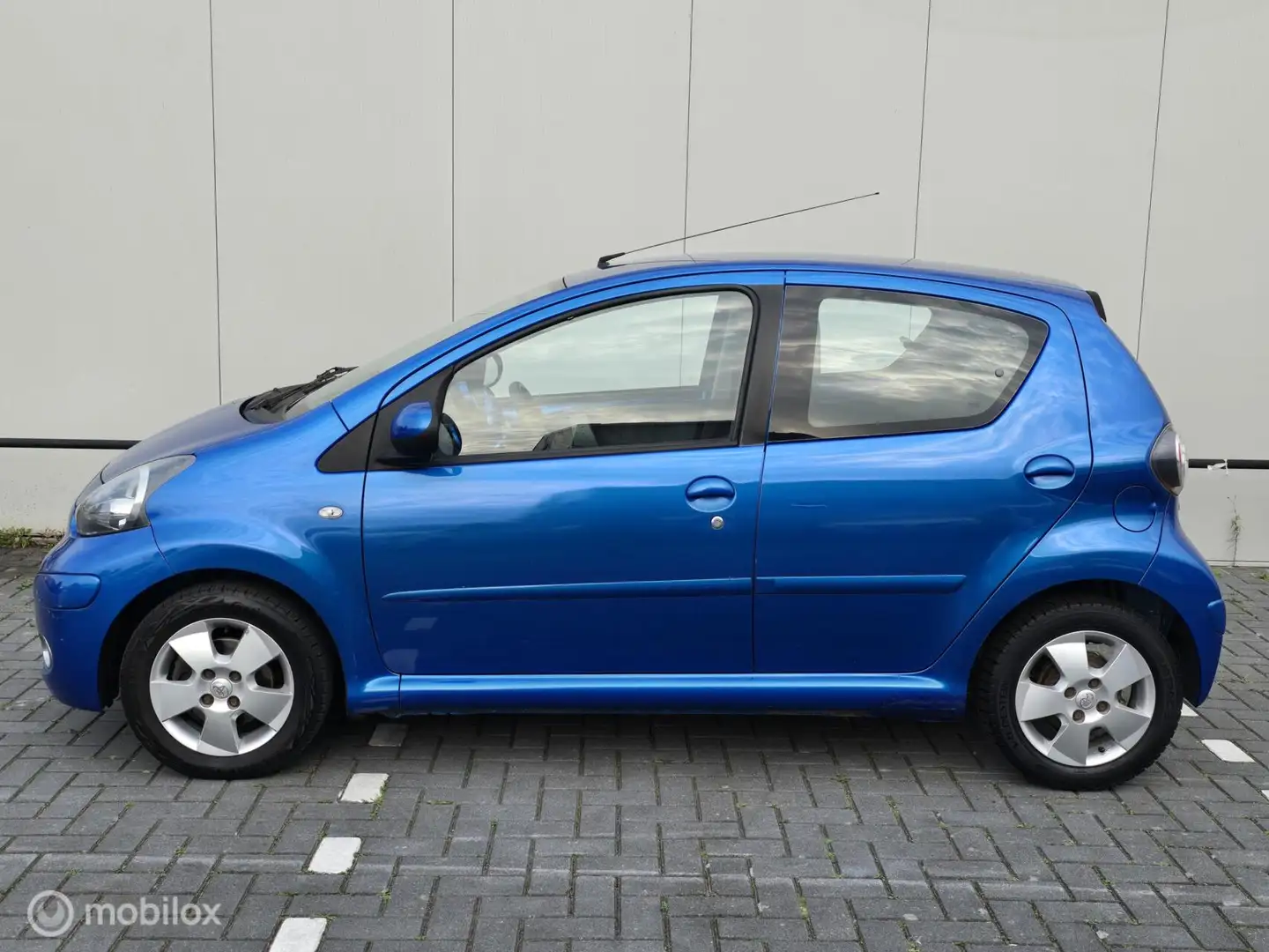 Toyota Aygo 1.0-12V Dynamic Blue 1e eigenaar Blu/Azzurro - 2