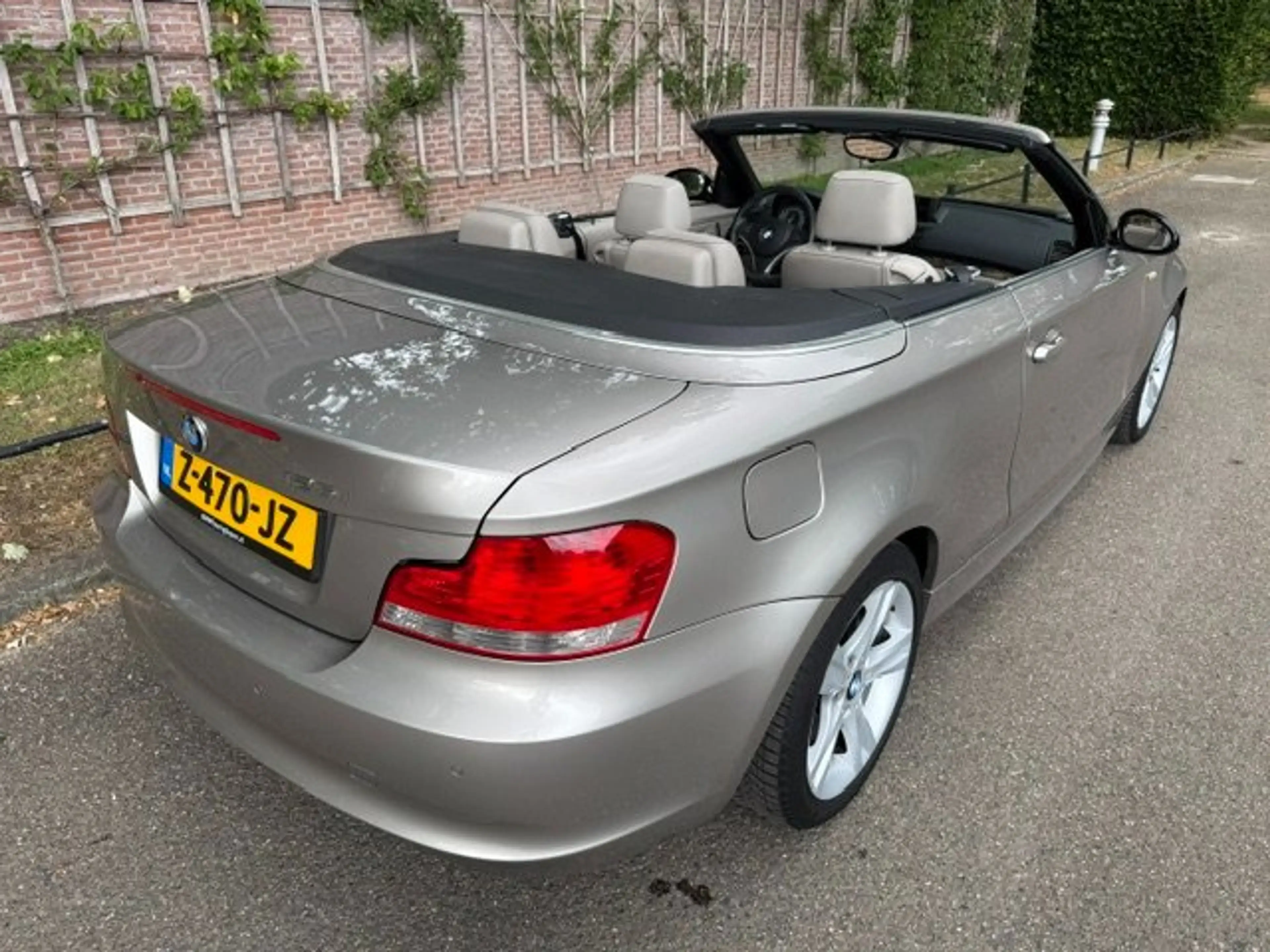 BMW 125 Cabrio / mem Sport St / Stoelverw / Navi / Cruise — photo 11