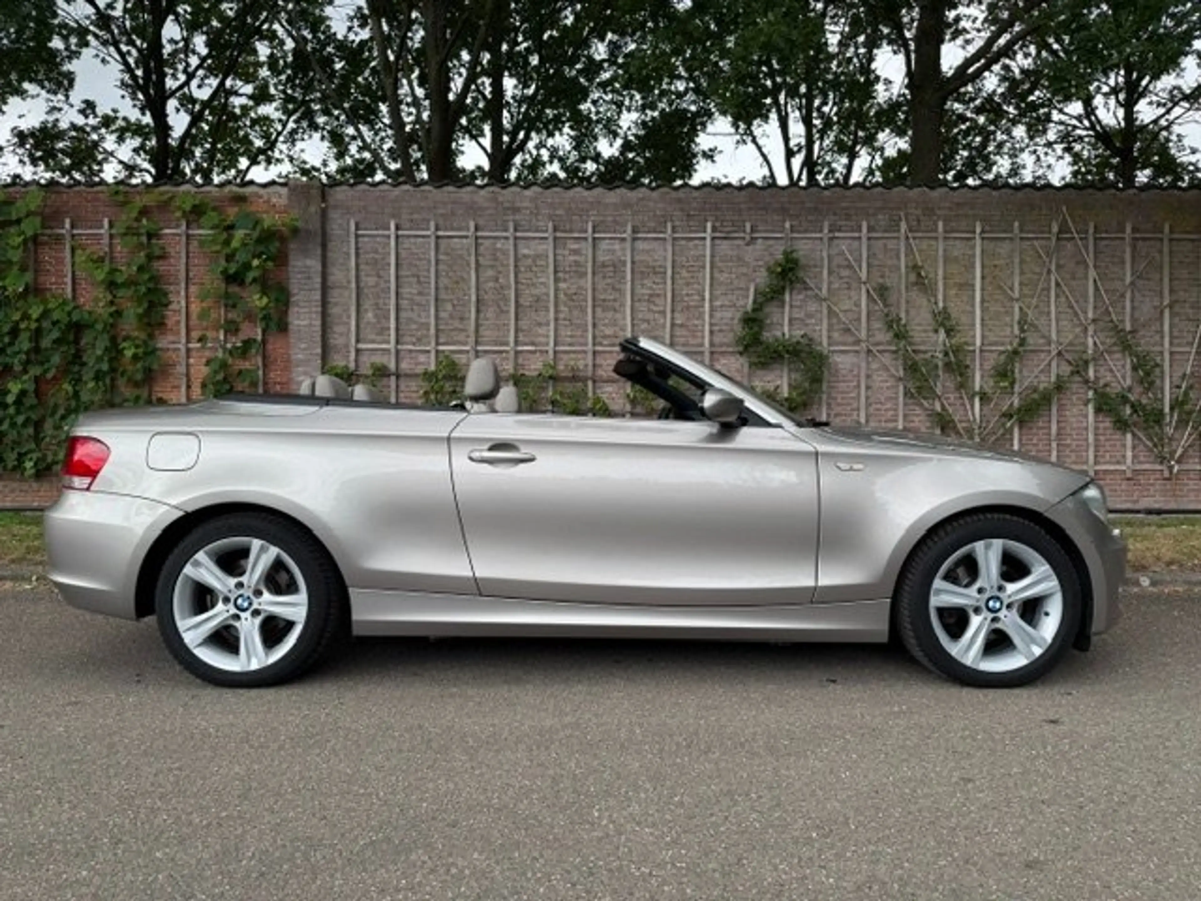 BMW 125 Cabrio / mem Sport St / Stoelverw / Navi / Cruise — photo 7