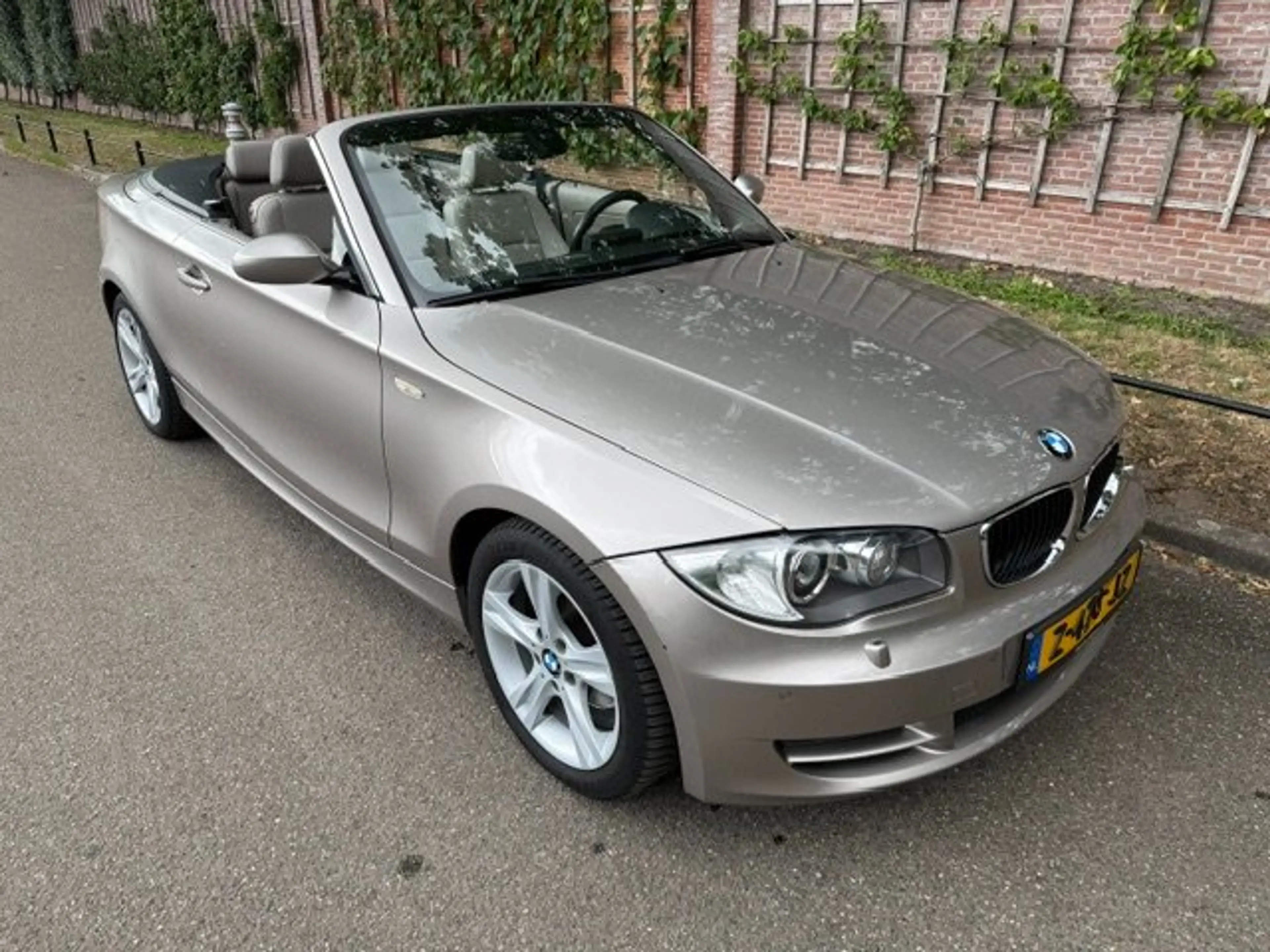 BMW 125 Cabrio / mem Sport St / Stoelverw / Navi / Cruise — photo 9