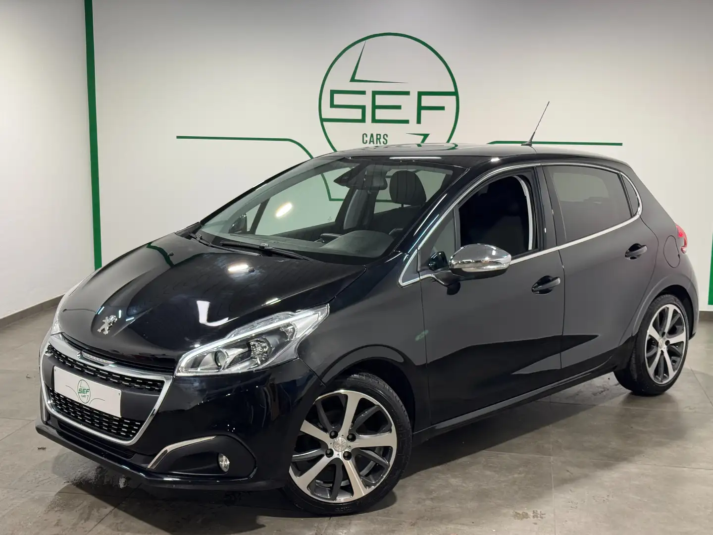 Peugeot 208 ** 1.5 BlueHDi ** Allure ** Garantie 12 mois ** Noir - 1