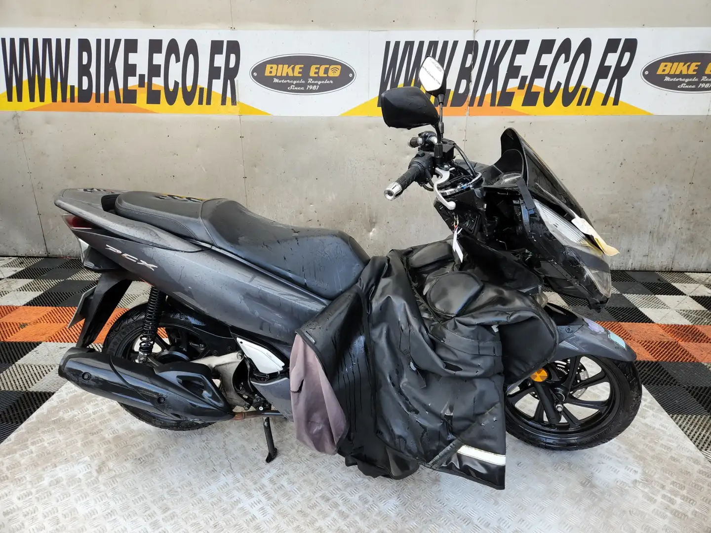 Honda PCX 125 Gris - 1