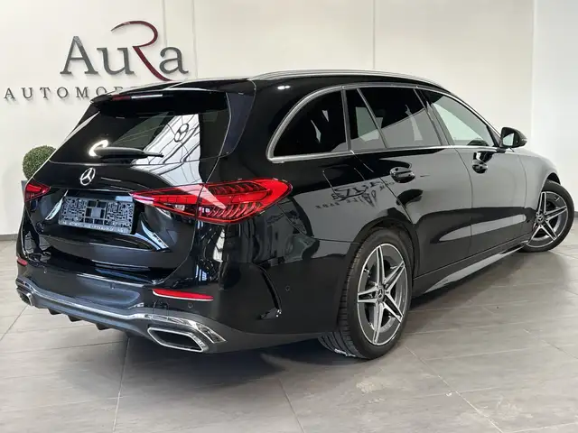 Mercedes-Benz C Class view 4