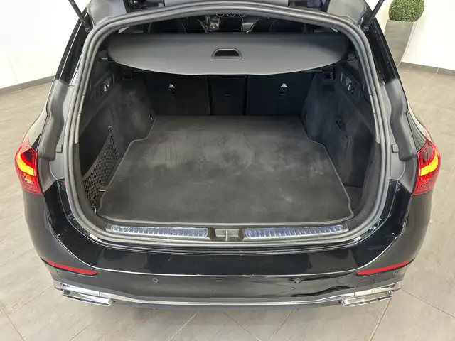 Mercedes-Benz C Class view 6