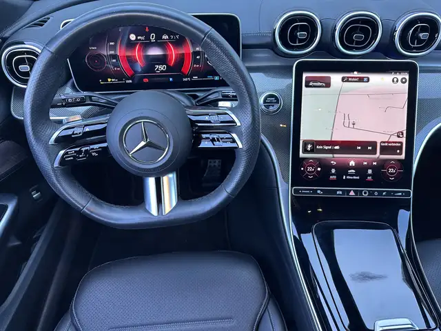 Mercedes-Benz C Class view 11