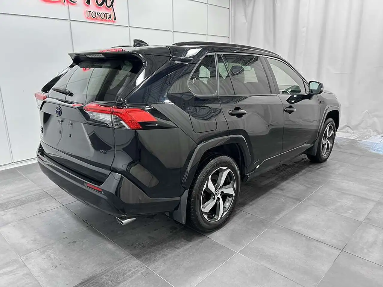 Toyota RAV 4 Prime снимка Toyota RAV 4 Prime