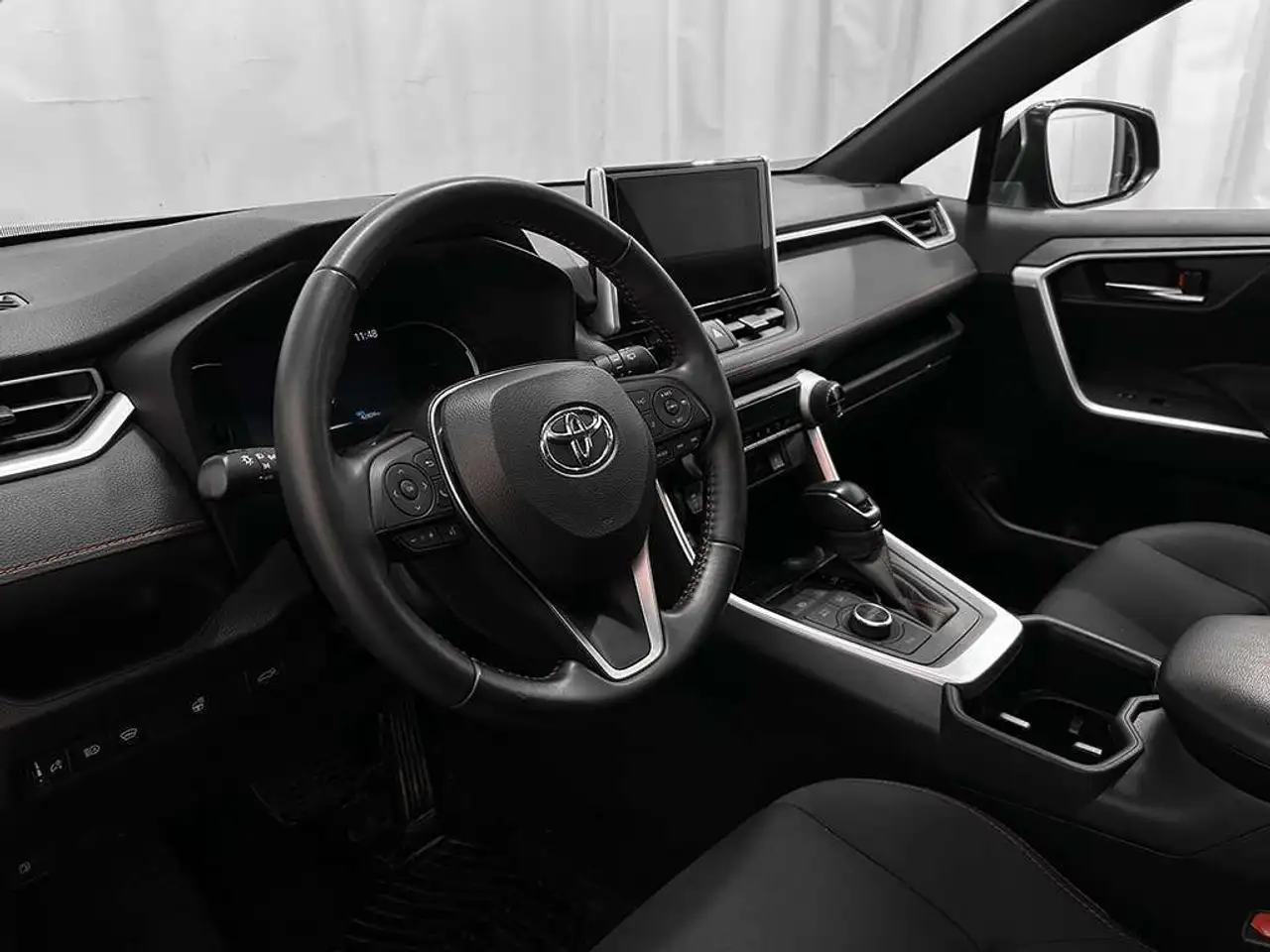 Toyota RAV 4 Prime снимка Toyota RAV 4 Prime