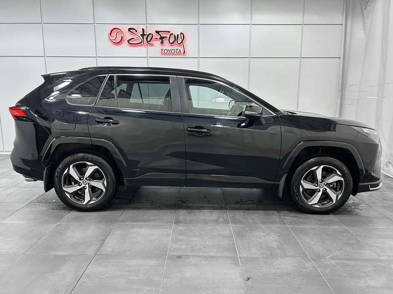 Toyota RAV 4 Prime снимка Toyota RAV 4 Prime