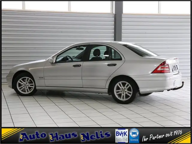 Mercedes-Benz C-Class view 22