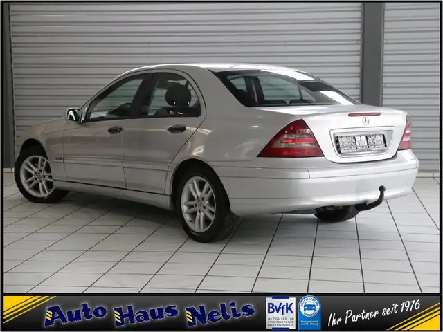 Mercedes-Benz C-Class view 5