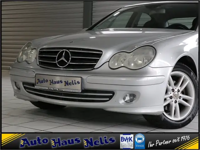 Mercedes-Benz C-Class view 23