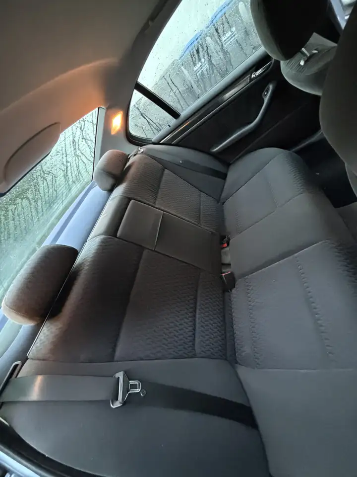 BMW 318i, foto 8