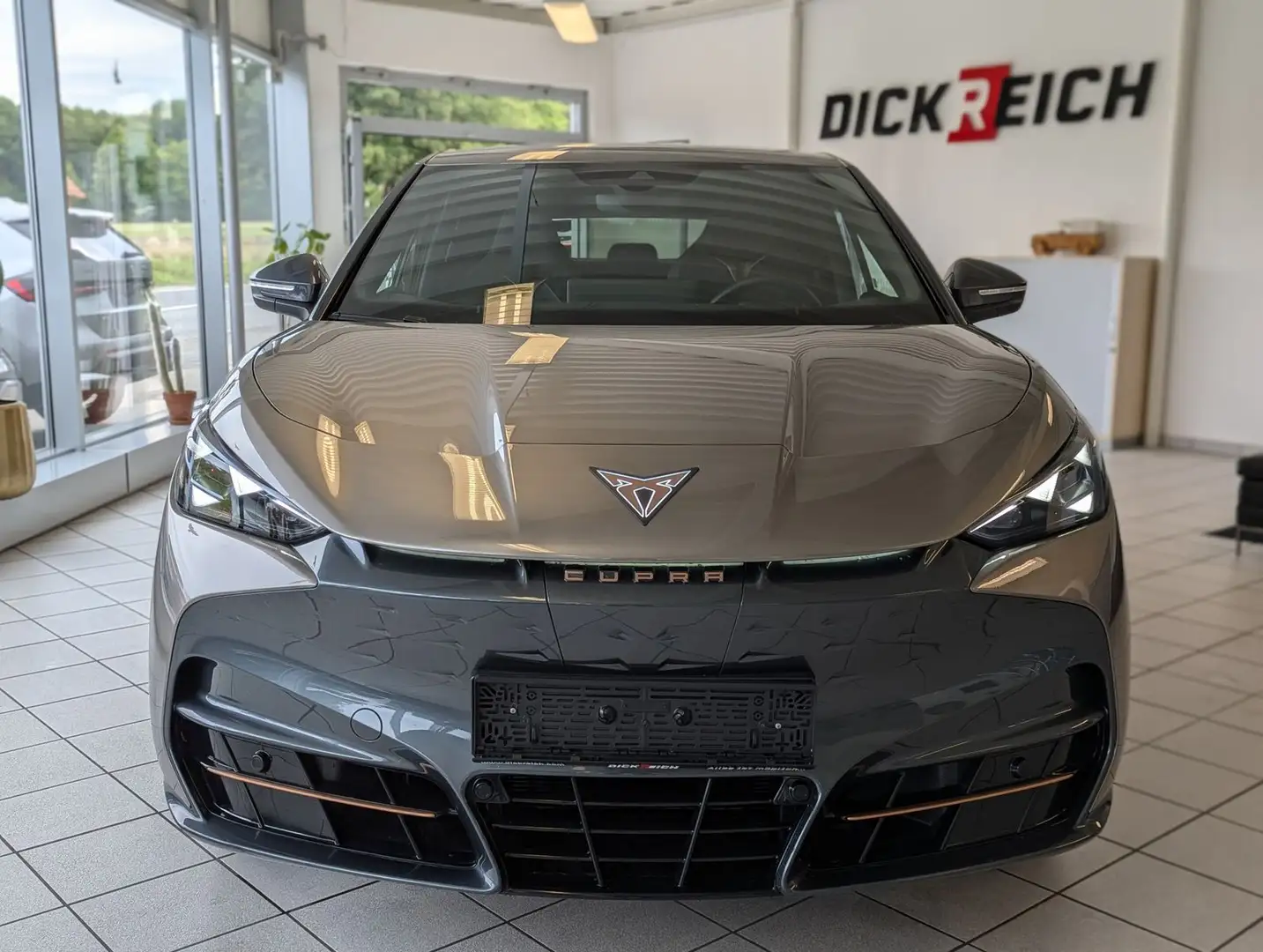 CUPRA Tavascan 210 kW Endura Drive-Pack 82kwh Navi-15" Braun - 2