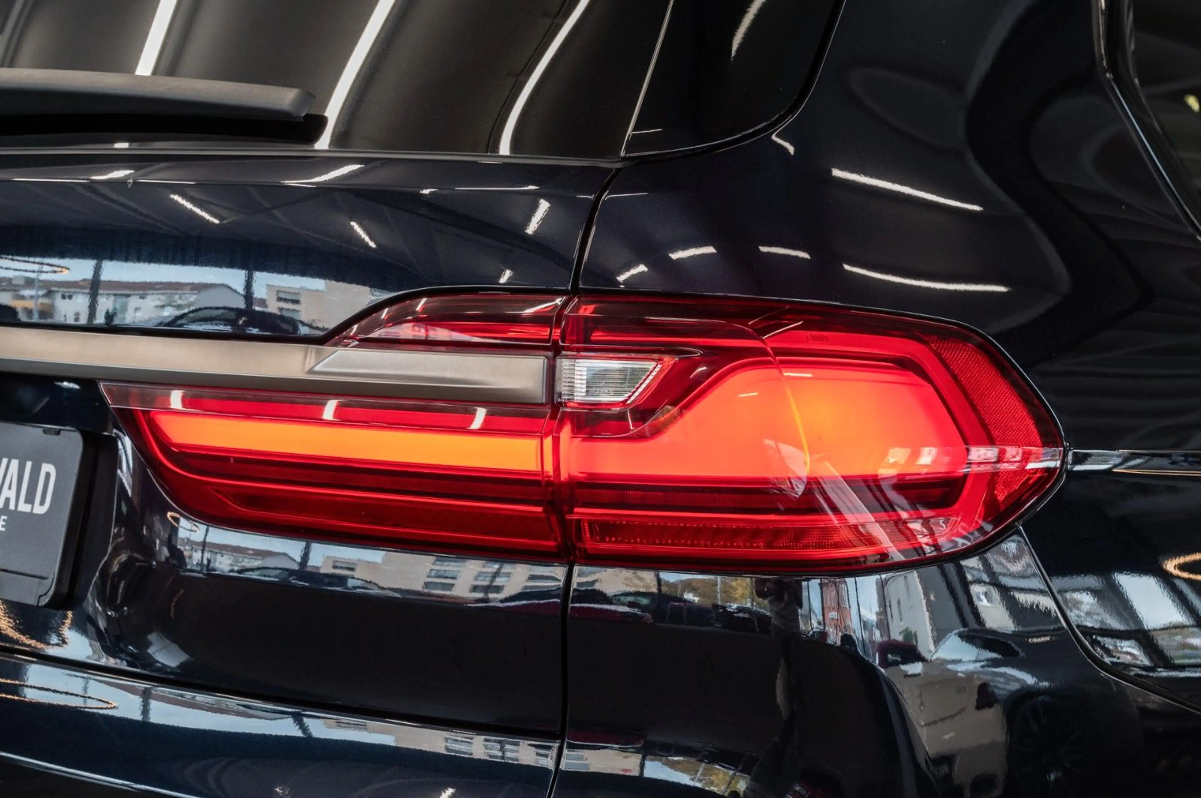 BMW X7 M i xDrive|M-AGA|PANO|BMW INDIVIDUAL|STDHZ — photo 8