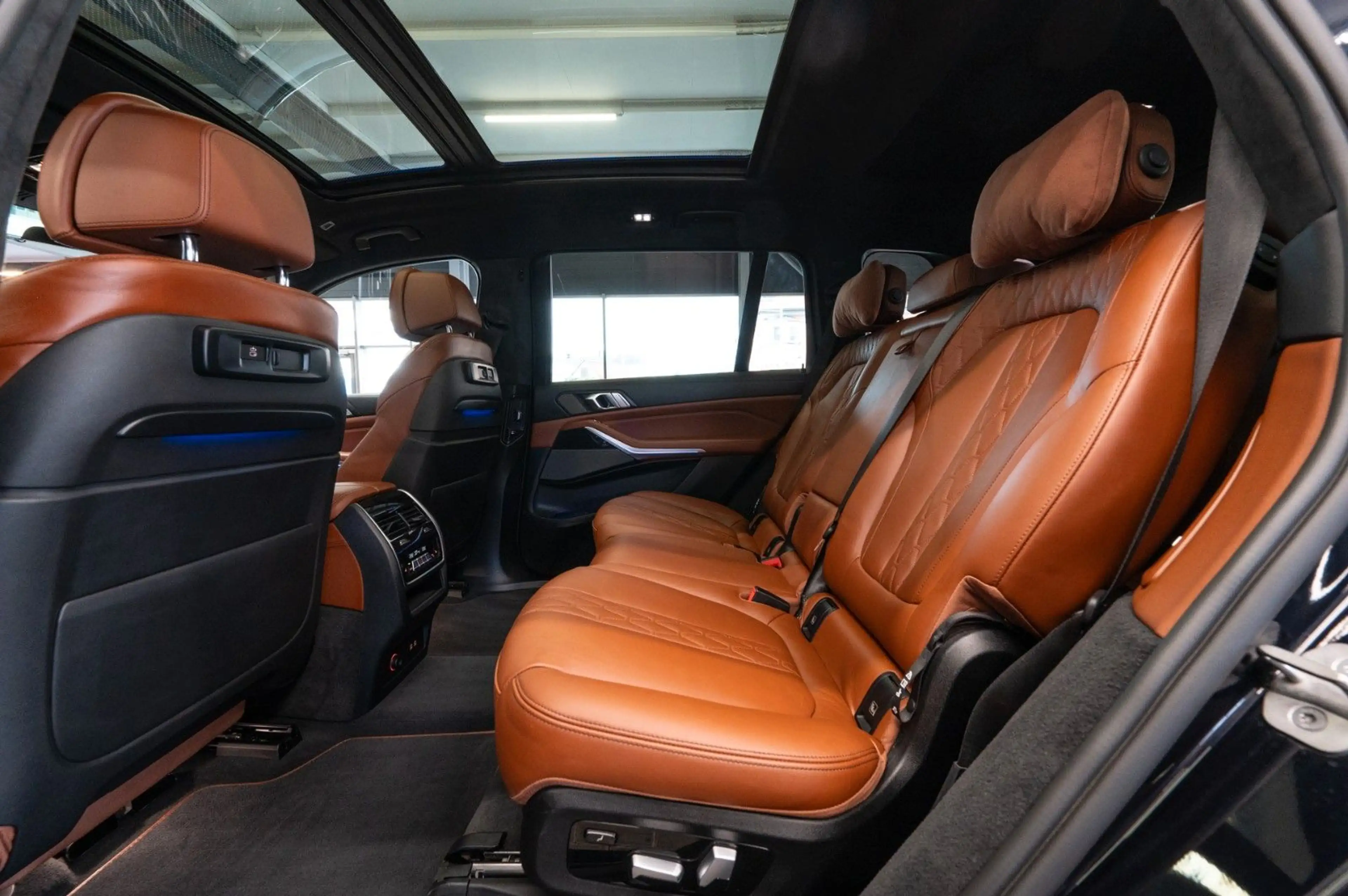 BMW X7 M i xDrive|M-AGA|PANO|BMW INDIVIDUAL|STDHZ — photo 14