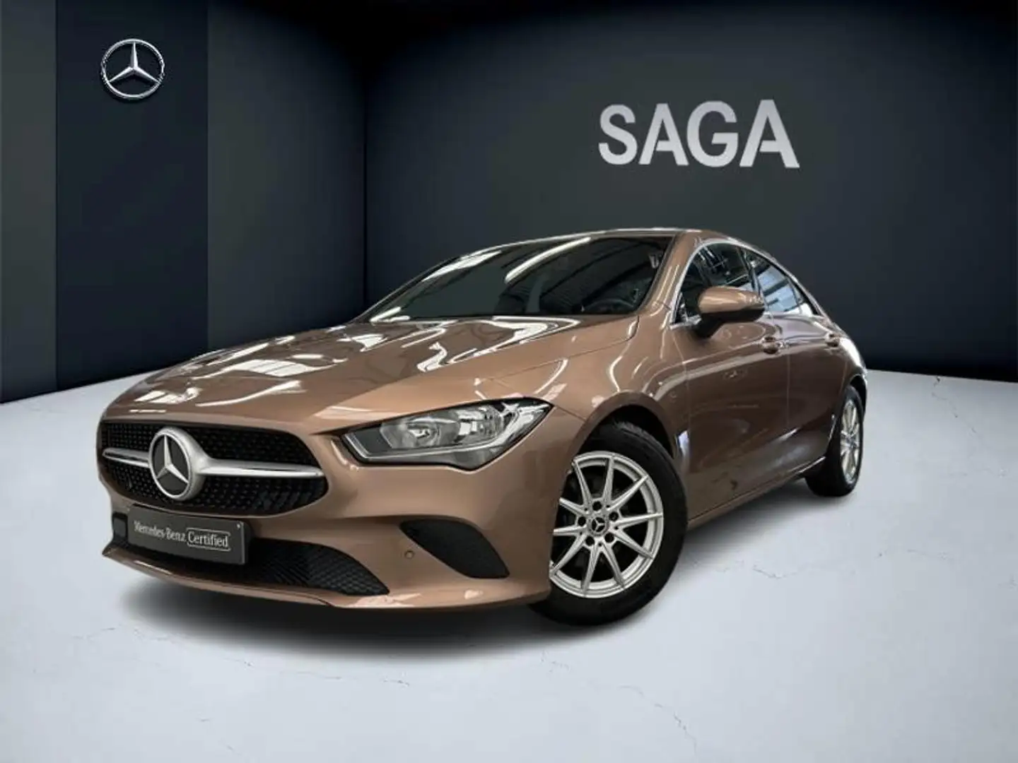 Mercedes-Benz CLA 180 Coupé Business Goud - 1
