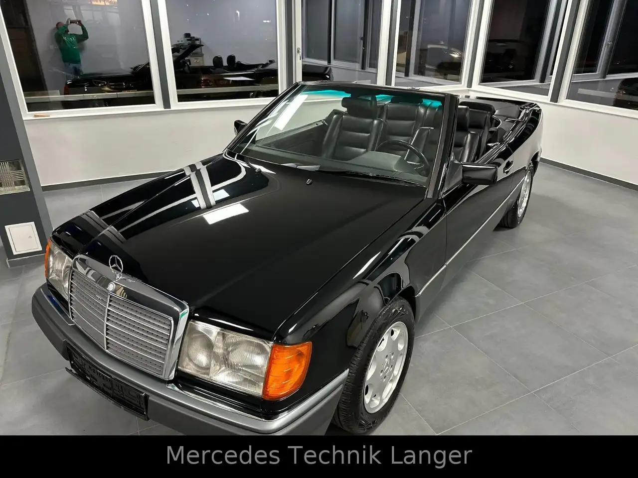 Mercedes-Benz CE 300