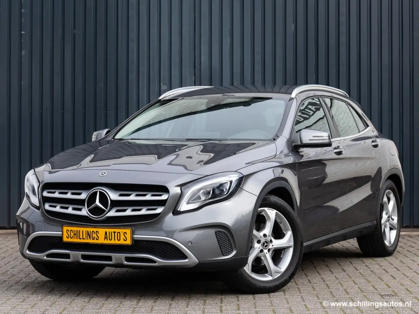 Mercedes-Benz GLA 180 GLA 180 Urban Navi Automaat 47.000KM Airco-Ecc Grijs - 1