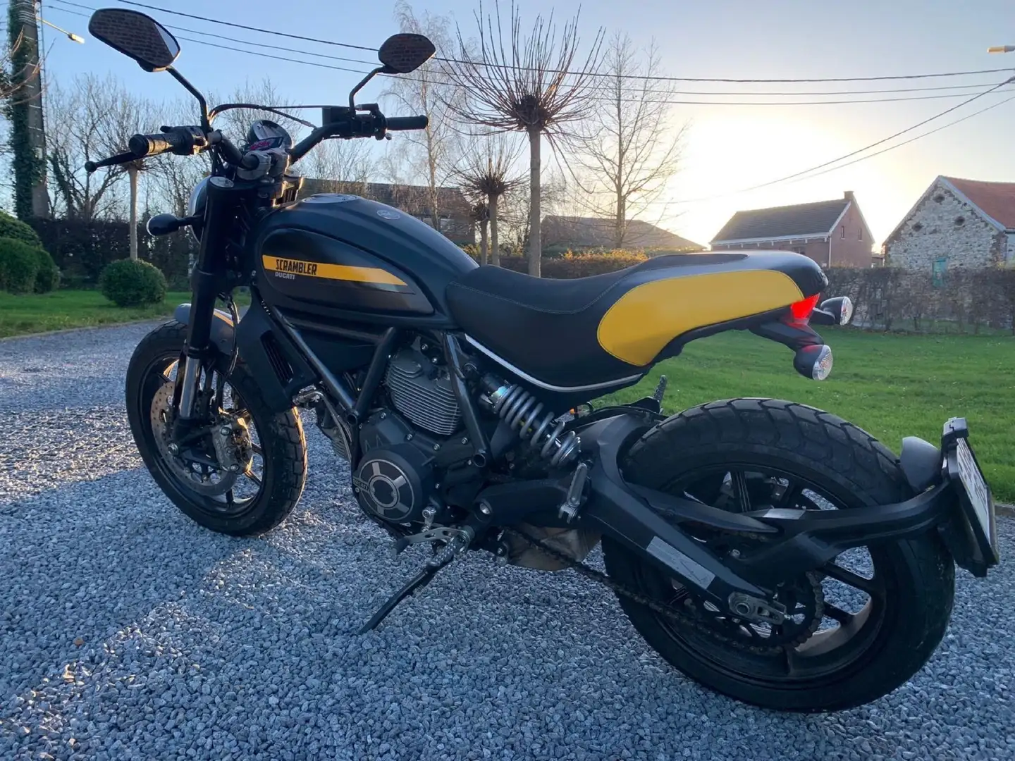 Ducati Scrambler Full Throttle 803cc Zwart - 1