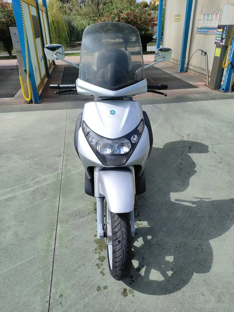 Piaggio Beverly 250 Zilver - 1