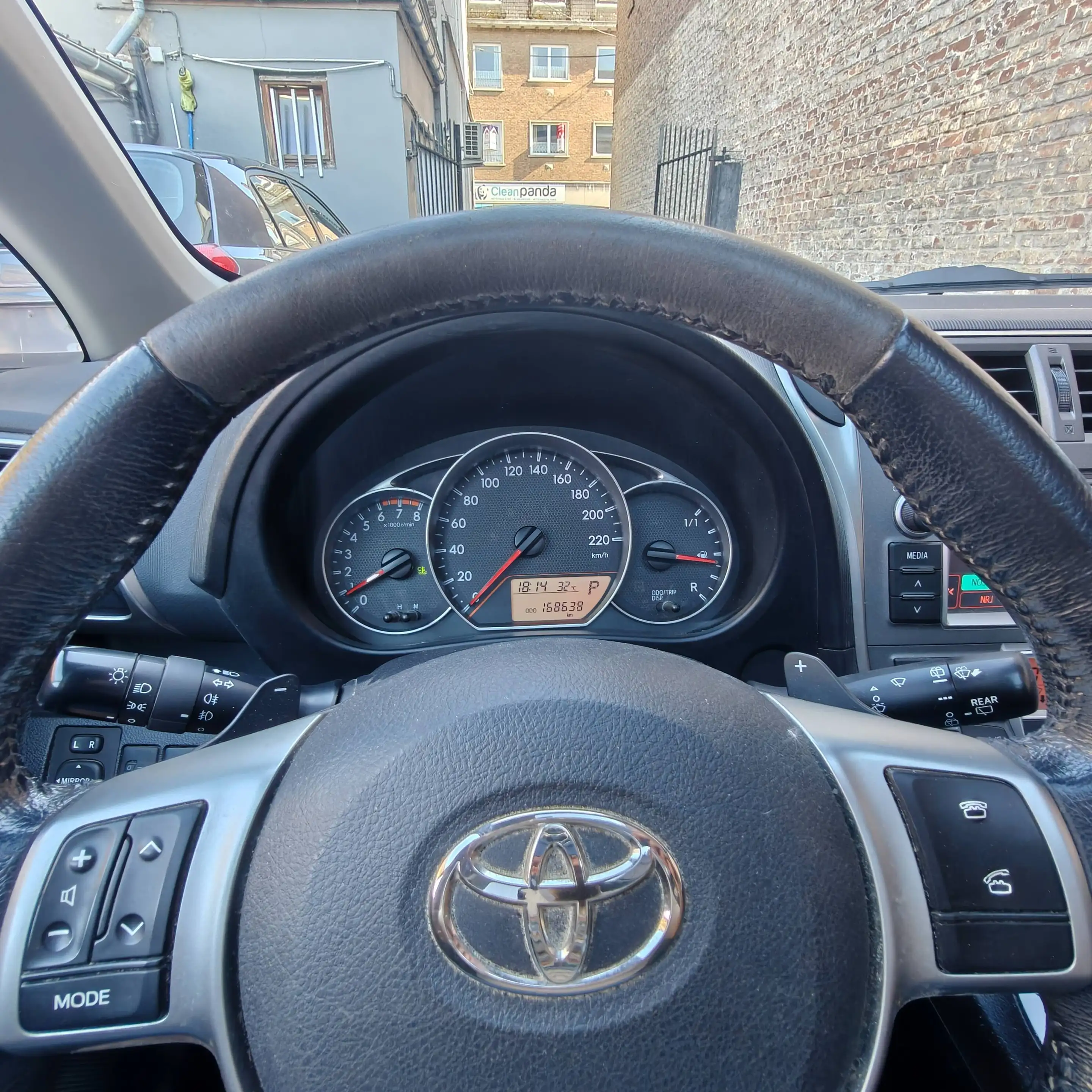 Toyota Verso-S Verso S 1.33 VVT-i Sol Multidrive S — photo 8