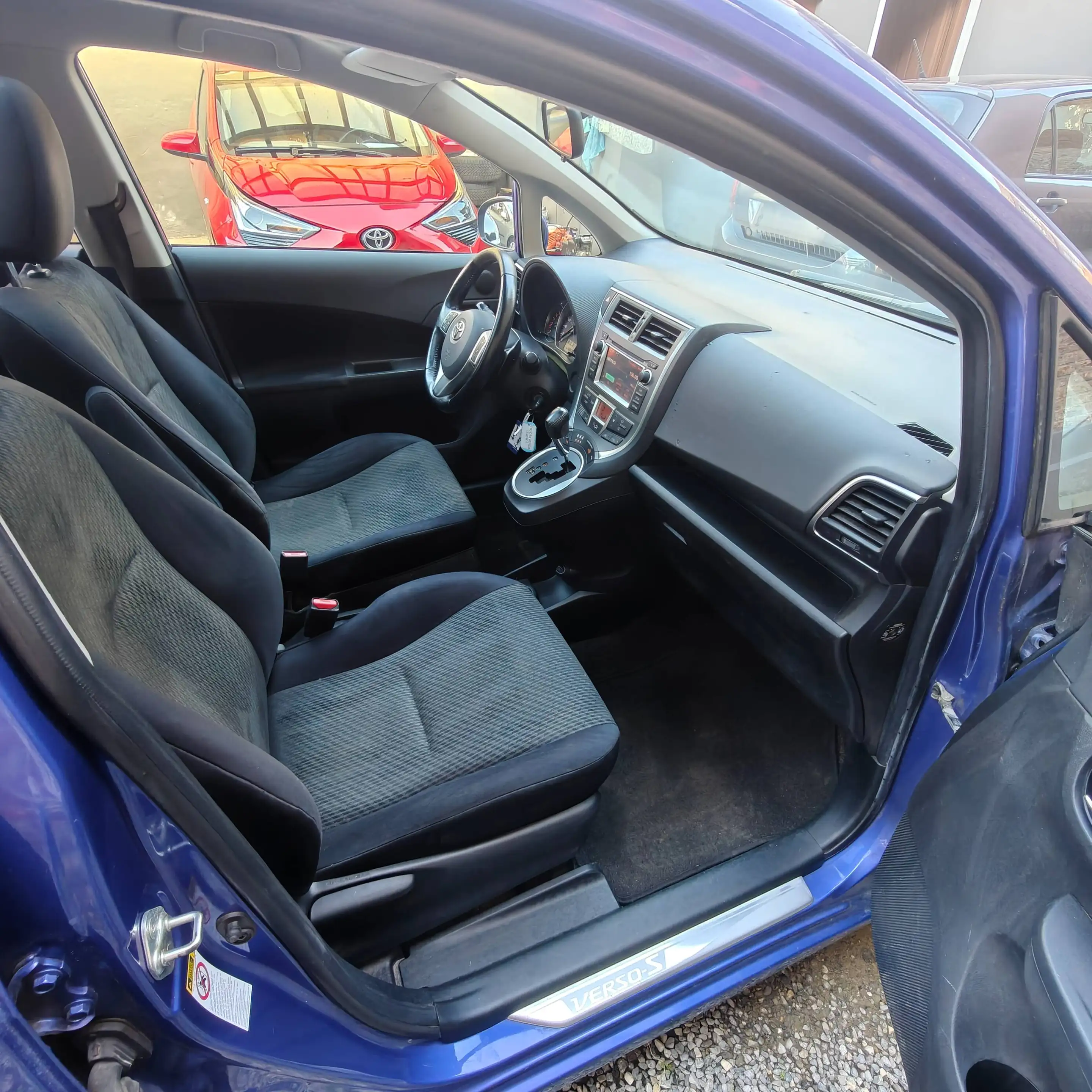 Toyota Verso-S Verso S 1.33 VVT-i Sol Multidrive S — photo 6